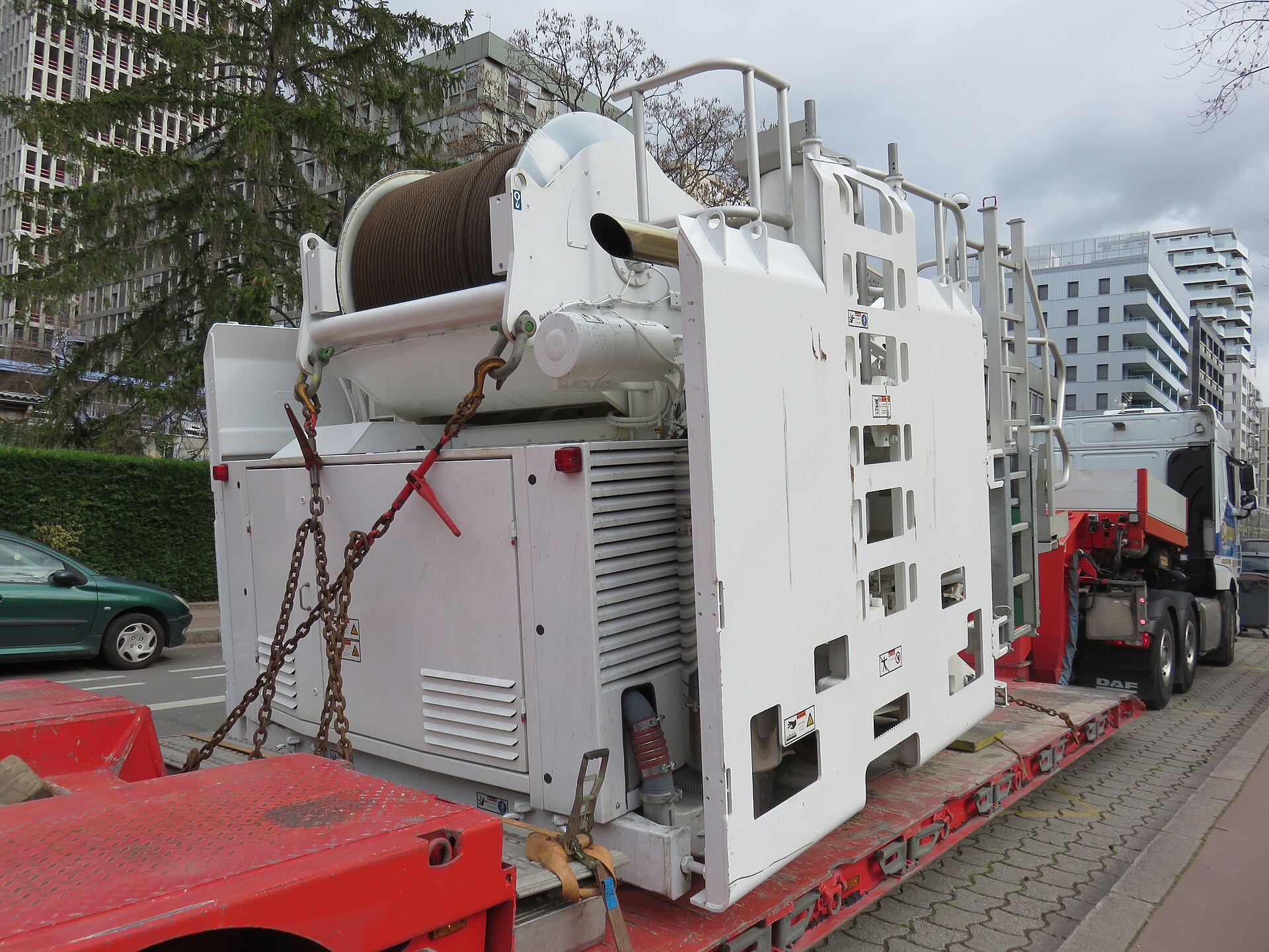 Grue mobile Liebherr sur chantier Silex, Lyon 3e